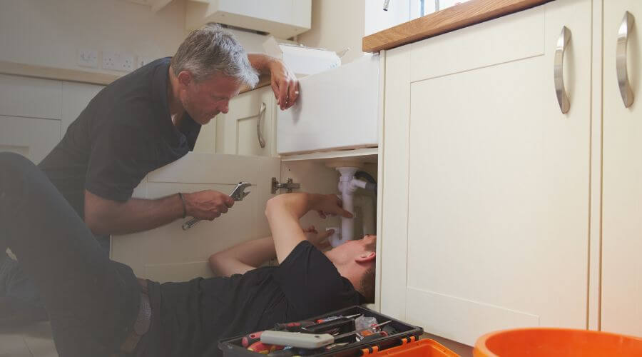 Expert burst pipe repair services in Pipe Creek, TX